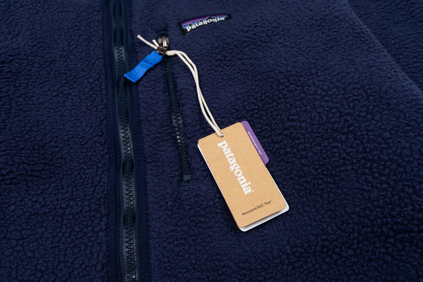 patagonia Retro Pile Classic ， ！ Retro Pile Retro ， 。 、 ， ， 。 ， ！ ， ， ， ！ ， ！ ！ Same Style， ！ ， ！ ：22801 ：Brown Khaki Navy Blue Black Size：S-2XL